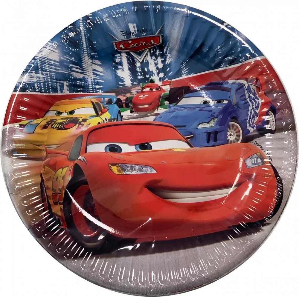 Sinisel ja punasel tausta on punane silmadega auto Cars multikast ning tema taga paistab kollane auto.