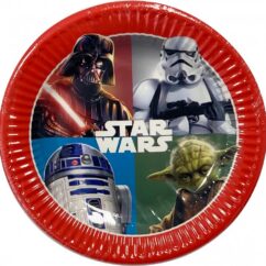 Punase servaga papptaldrikud, mille keskel on Star Wars tegelased.